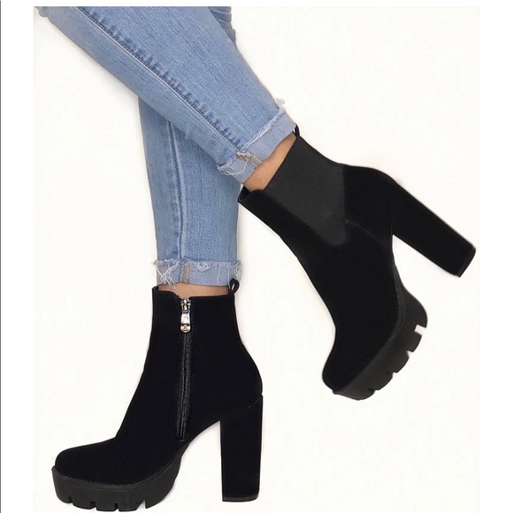 Ladies Heels, Boots, Sandals - Picture 6 of 7